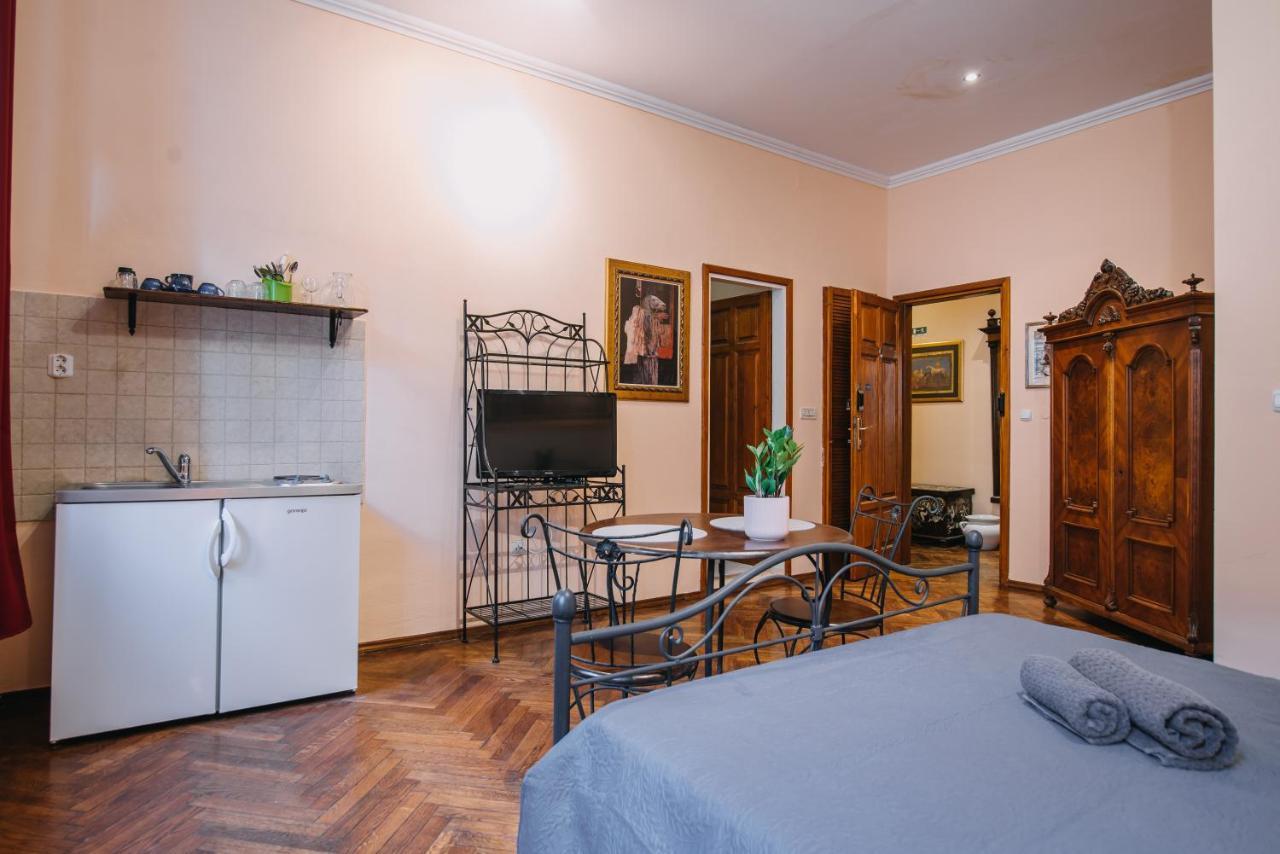 Apartment Amorette By Duhomes